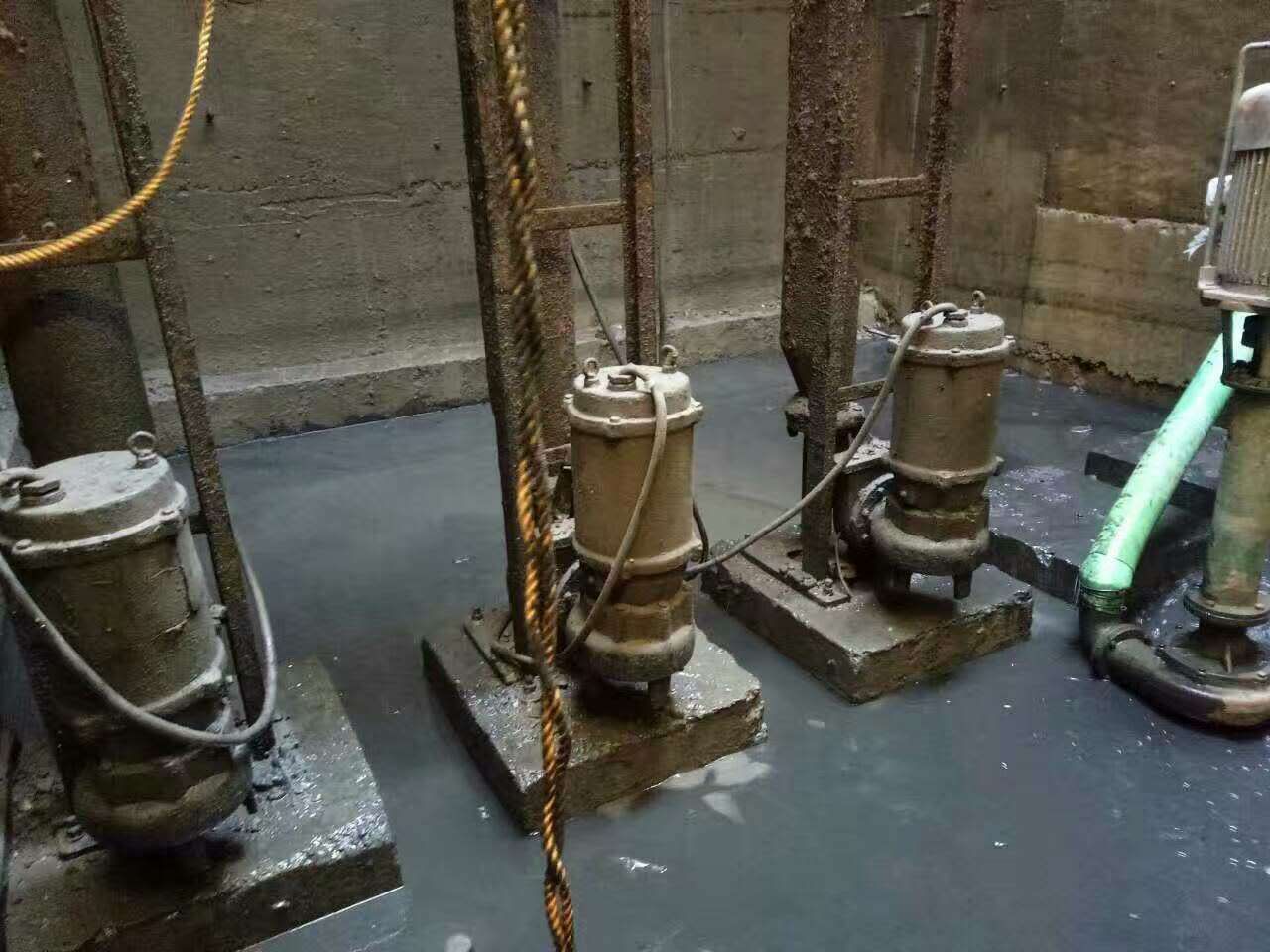 桦甸污水池清理